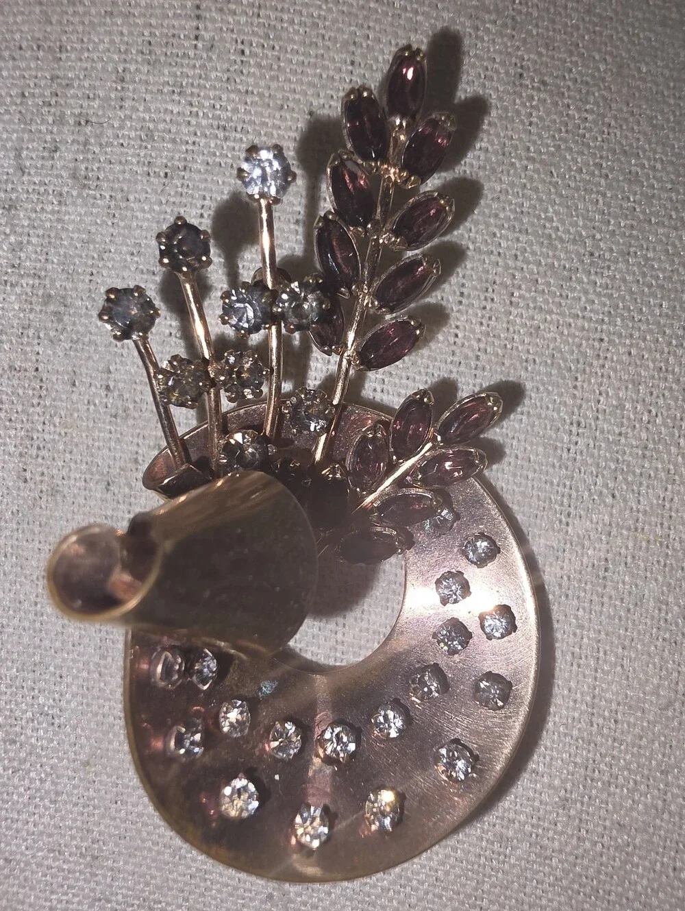 Vintage 1940s Retro 1/20 12K GF  Rhinestone Floral Spray Crescent Brooch